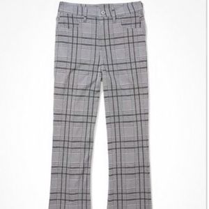 American Eagle Outfitters AEO Short 12R Flare Plaid Pants Black & White Stretchy